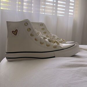 Chuck Taylor All Star High 'Valentine's Day - Vintage White'